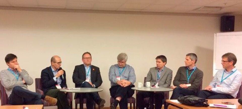 Fra venstre: Per Olav Østbyhaug (Helseplattformen), Aslak Aslaksen (Haukeland/FLSB), Ketil Solvang (Carestream), Per Meinich (Spesialrådgiver, HSØ-RHF), Petter Østby (SECTRA), Ørjan Andersen (Helse Vest IKT) og Øyvind Høyland (St. Olavs Hospital). Foto: Håkon Hjemly