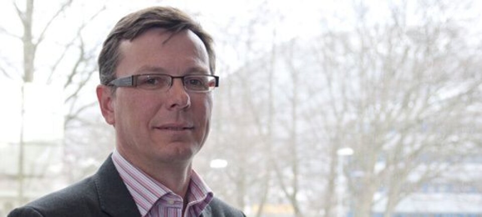 – I stedet for å bygge egen kompetanse, skal Norge kjøpe enkelttjenester. Vi sitter på gjerdet og venter på at andre skal avklare hva nye behandlingsmetoder er mest nyttig til, sier professor Dag Rune Olsen. Foto: Tone Stidahl