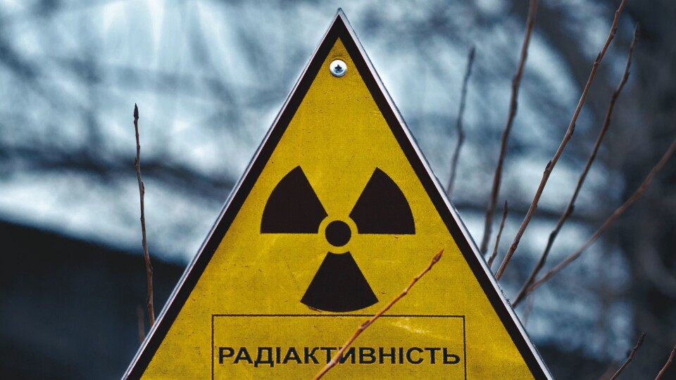 Det internasjonale atom- og energibyrået (IAEA) estimert at antallet som i løpet av livet vil dø av kreft som følge av verdens verste atomkraftulykke, Tsjernobylulykken i 1986, kan være så høyt som 4000. Når det gjelder Fukushima-ulykken i Japan i 2011, er det ikke ventet at strålingen vil ha noen målbar virkning på befolkningen på lengre sikt. Derimot skal 1656 personer ha dødd som følge av en hastepreget befolkningsevakuering.