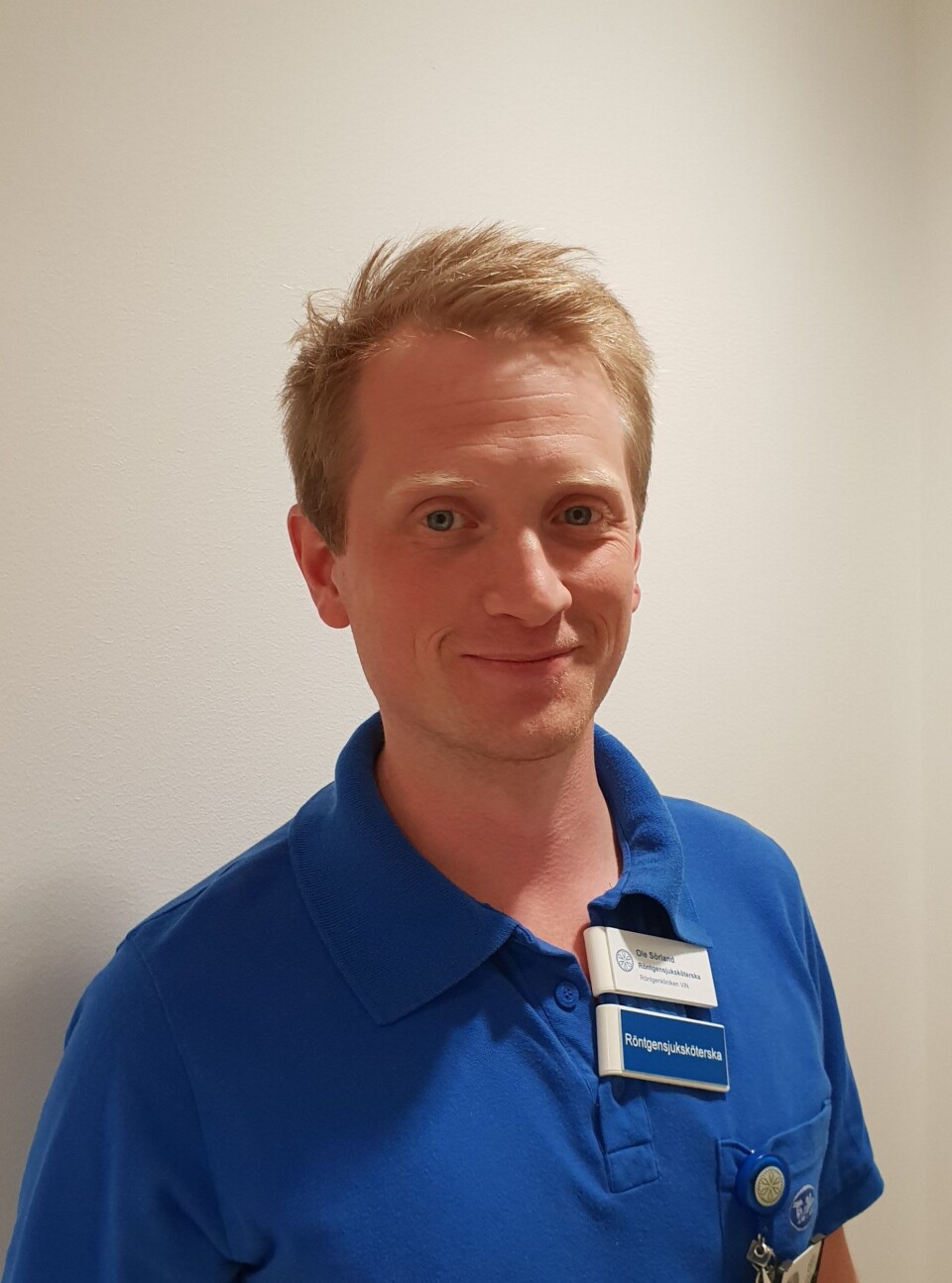 Ole Oleson SørlandFra: Bergen. Utdannet: Bergen 07–10, Trondheim (videreutdanning MR) 13–14, Birmingham (beskrivende radiograf) 16–17. Antall år i Norrköping: 8. Beskrivende radiograf, jobber turnus og på MR, kjører mobilrøntgen.