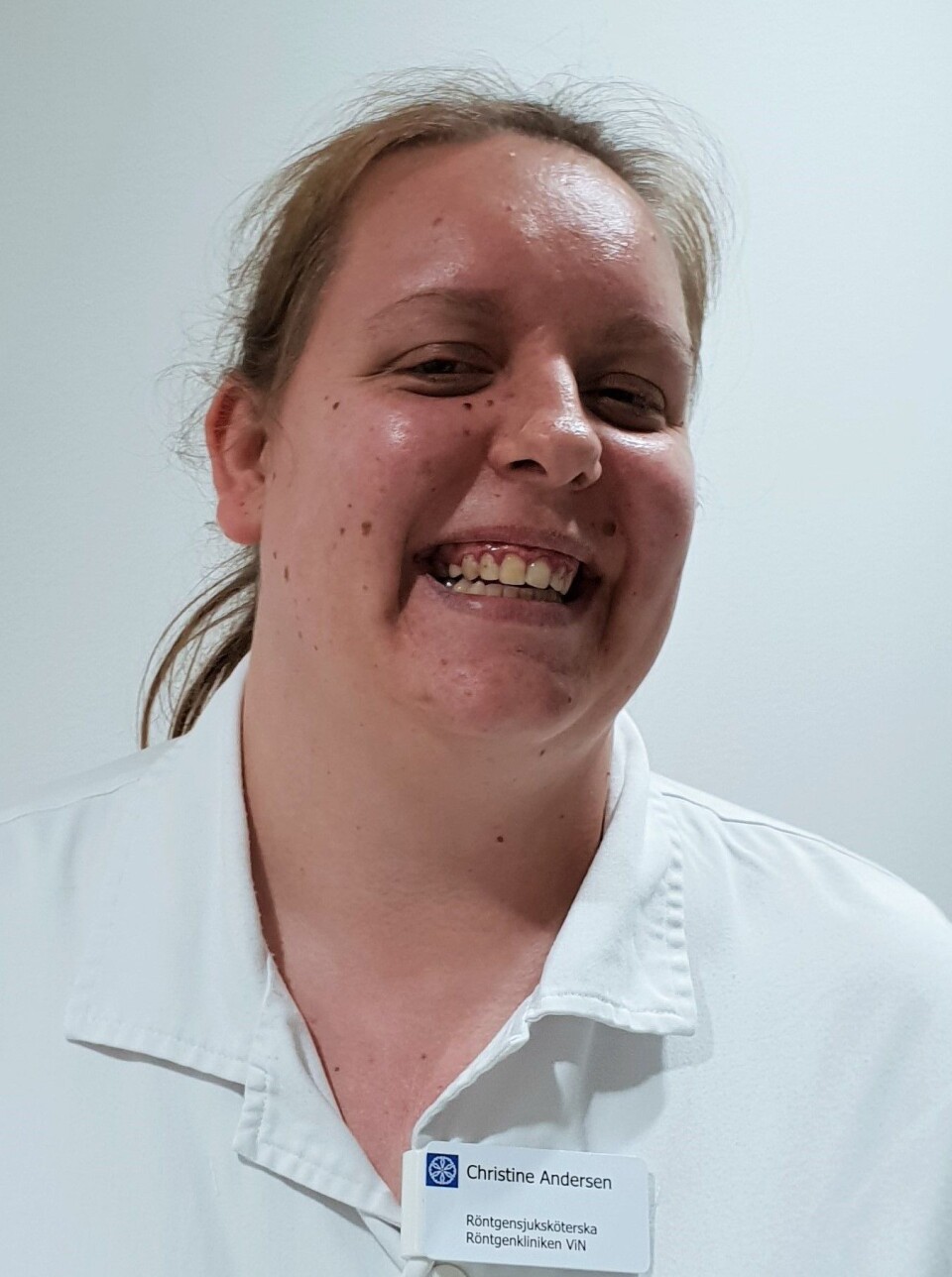 Christine AndersenFra: Oslo. Utdannet: Gjøvik 12–15. Antall år i Norrköping: 2. Jobber dagtid, DT, konvensjonell og gjennomlysning.